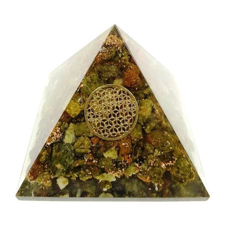 {
  "product_name": "orgonite pyramid with epidote – 7 x 7"
}