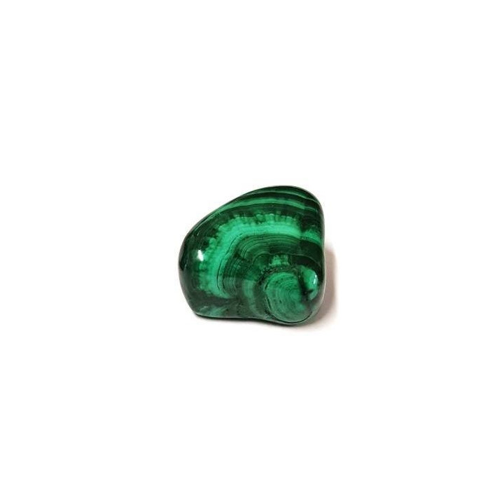 {
  "text": "malachite – small 7-9g"
}