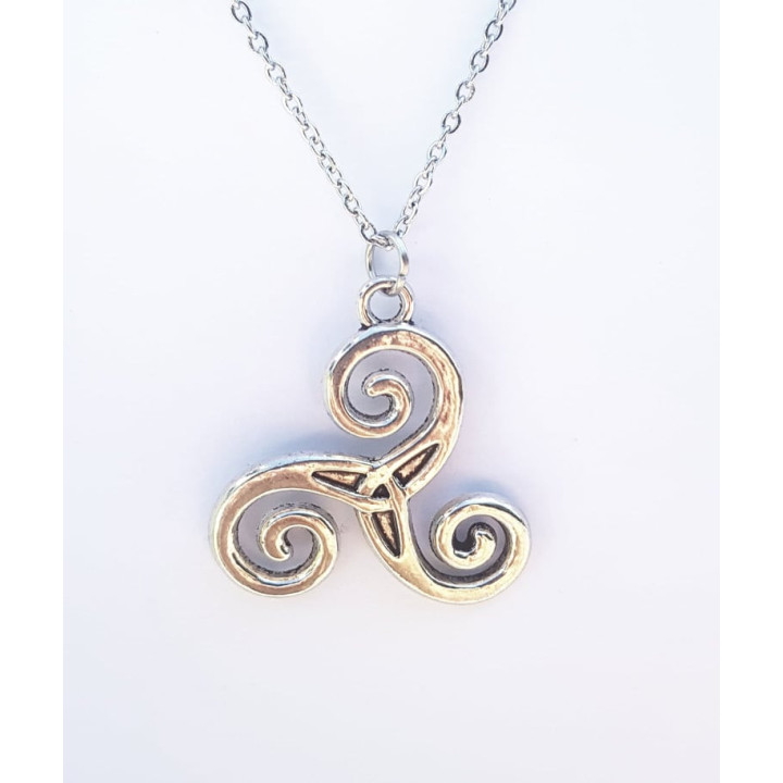 {
  "product_name": "Talisman - Celtic Triskelion"
}