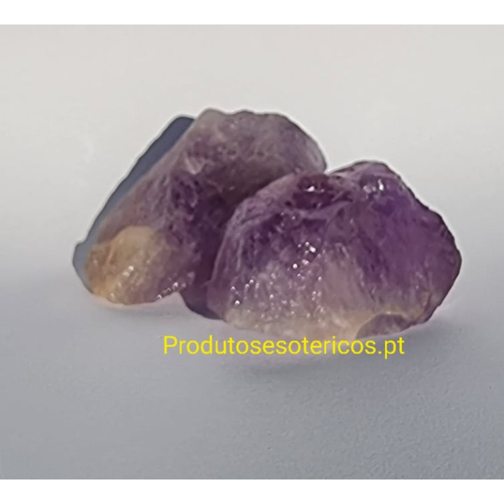 {
  "name": "Amethyst - Medium Raw"
}