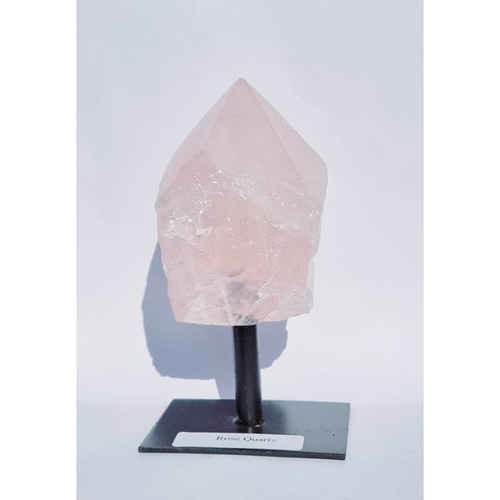 {
  "name": "Pink Quartz Point - Metal Base 13cm (A)"
}