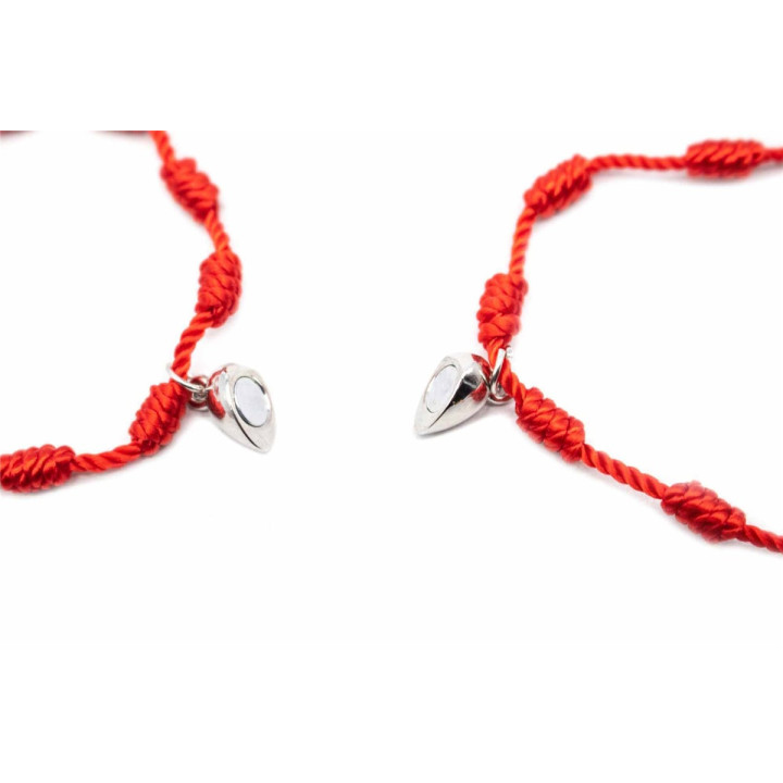 {
  "name": "7 Knot Bracelet - Heart 'Magnet' 2 Units"
}