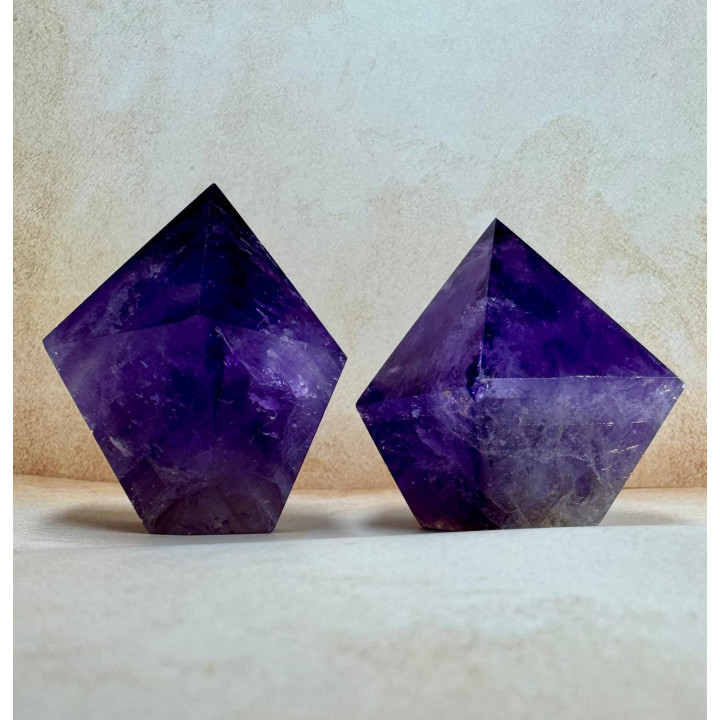 ```json
{
  "name": "Amethyst - Faceted Point"
}
```